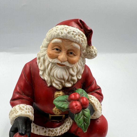 Vintage Homo Kneeling Santa Claus Handing Apples Ceramic Figurine #5611 - Picture 4 of 7